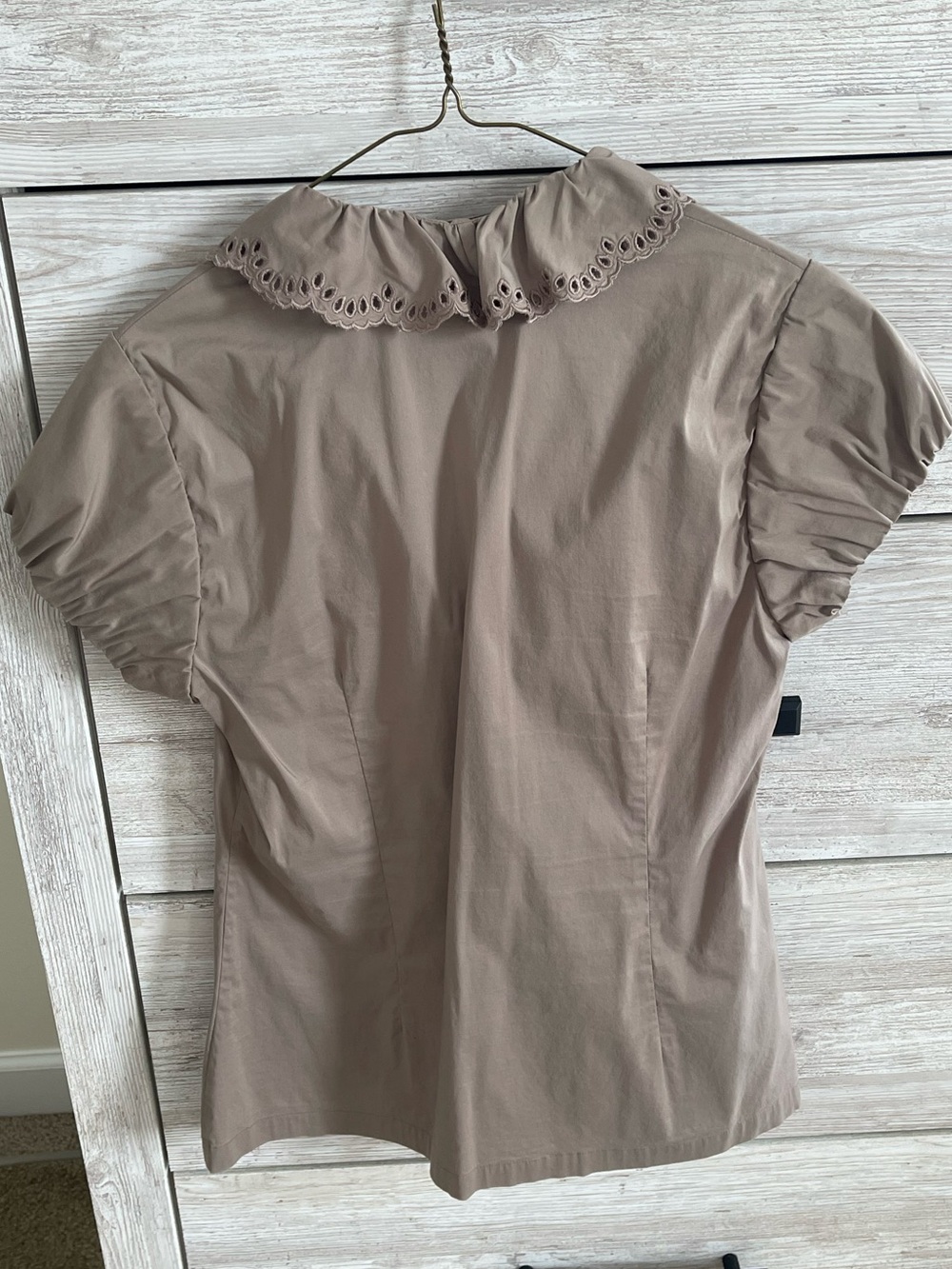 BCBG MaxAzria Taupe Ruffled Blouse Office Siren medium Cap Sleeve Coquette top - Picture 3 of 9